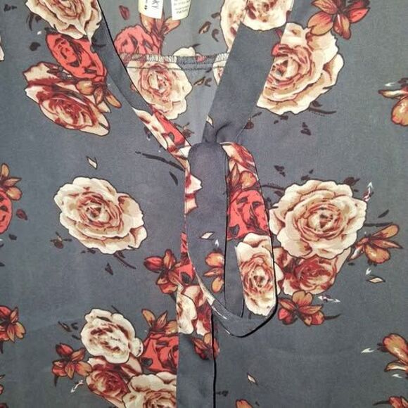 Midnight Sky Large Floral Blouse large - Picture 4 of 4